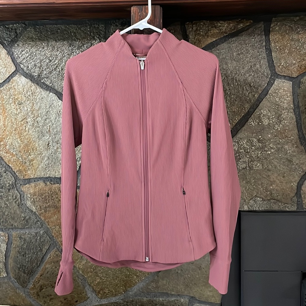 Women’s Athleta zip up workout jacket size medium in a dusty pink color